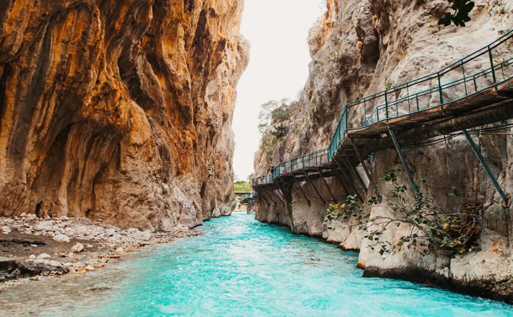 KONYA ÇIKIŞLI PREMİUM EGE TURU ( 1 GECE 2 GÜN )